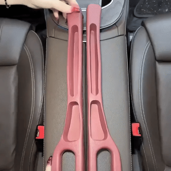 Embedded car seat gap leak-proof plug