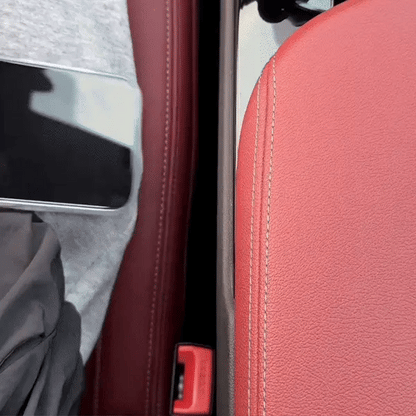 🚗Embedded car seat gap leak-proof plug